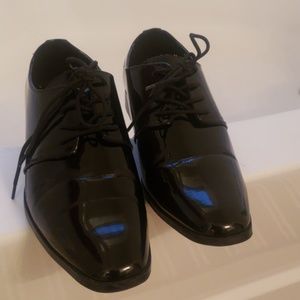 Black Stacy Adams Tuxedo shoes